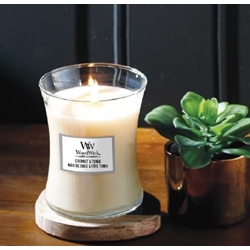 Vela aromática MEDIUM - White Tea & Jasmine - mecha de madera natural - Imagen 2